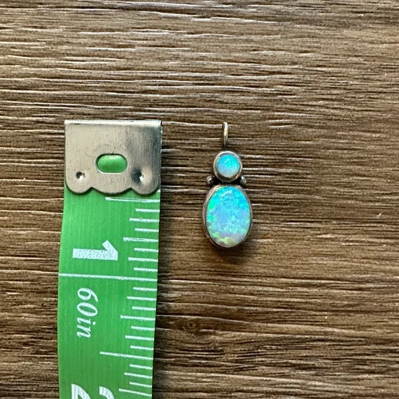Sterling and Opal Pendant - Picture 4 of 4